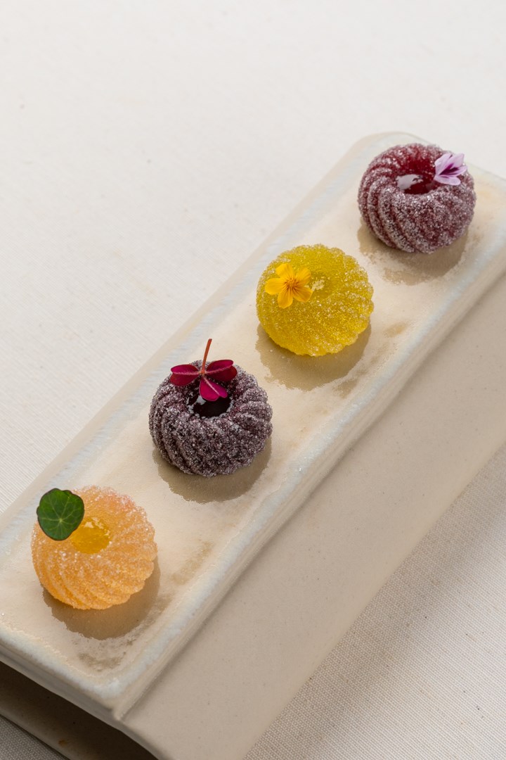 Collectie van vier kleurrijke smaken pâte de fruits